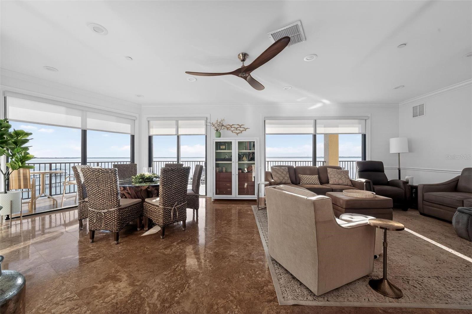 Image 12 of 44 For 2351 Lakeview Drive 302