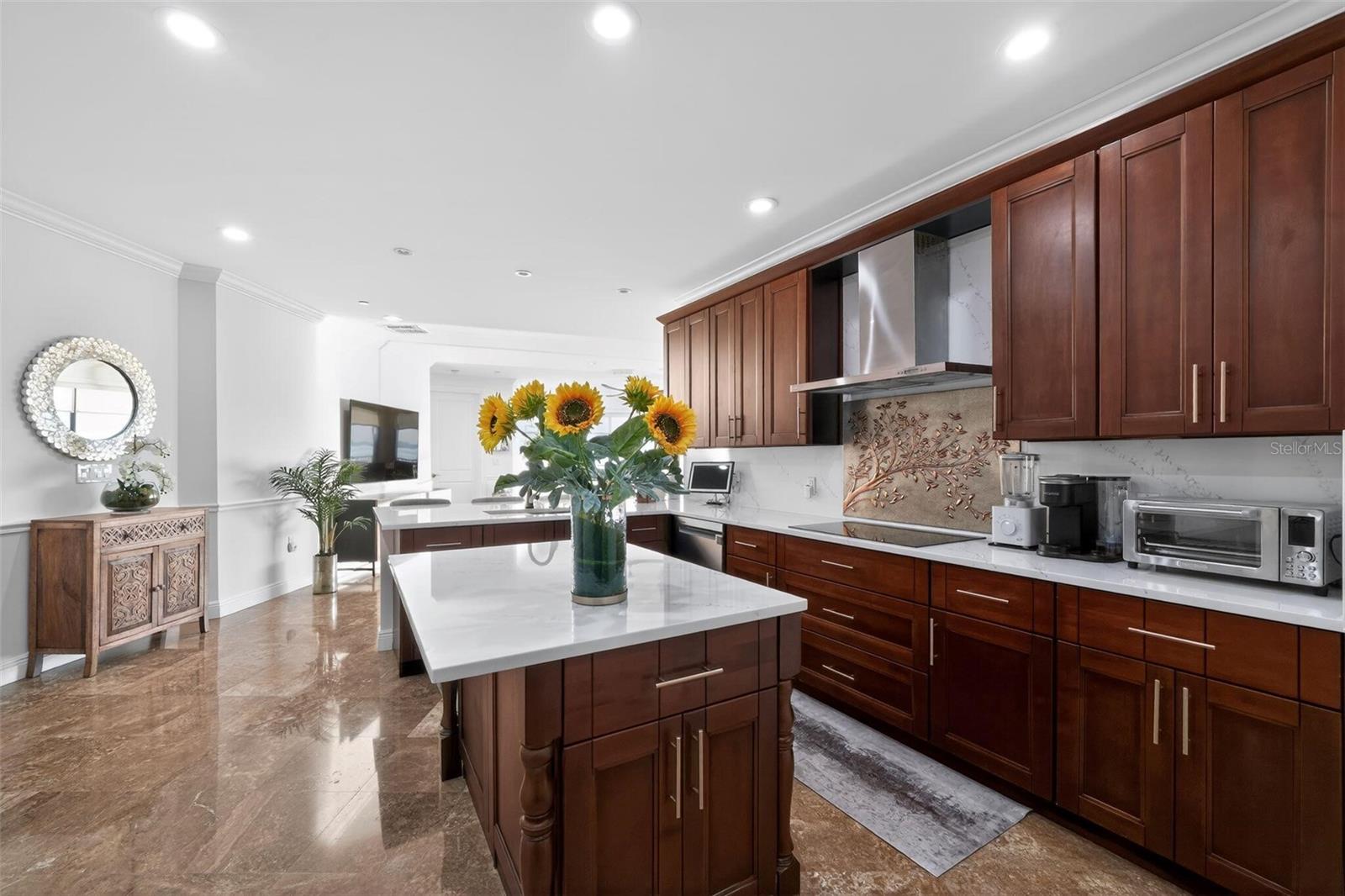 Image 17 of 44 For 2351 Lakeview Drive 302