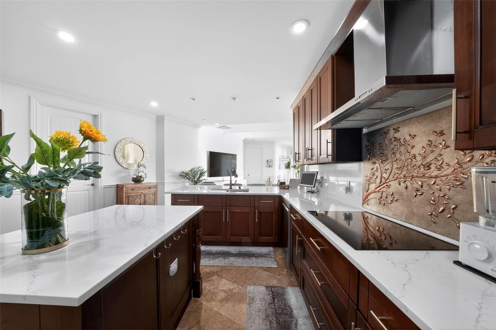 Image 18 of 44 For 2351 Lakeview Drive 302