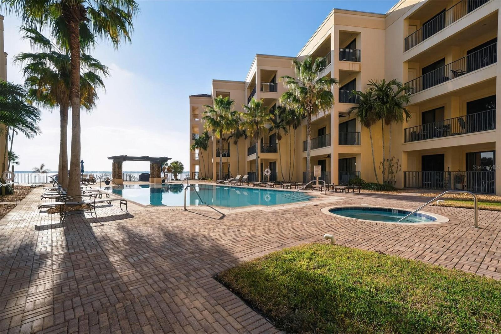 Image 2 of 44 For 2351 Lakeview Drive 302