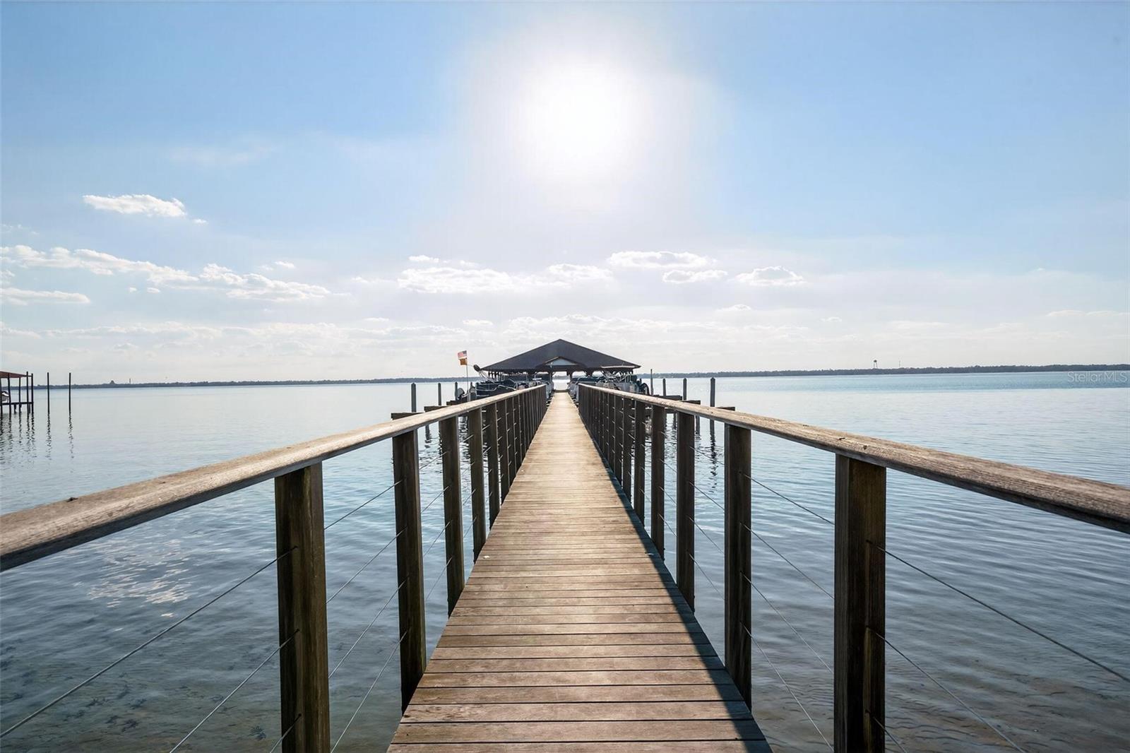 Image 3 of 44 For 2351 Lakeview Drive 302