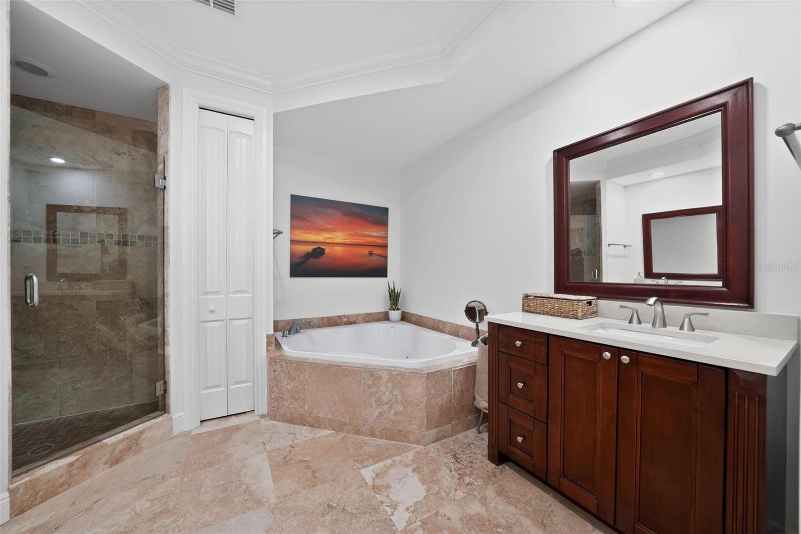 Image 34 of 44 For 2351 Lakeview Drive 302