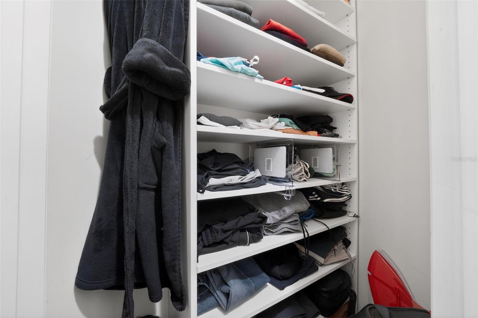 Image 36 of 44 For 2351 Lakeview Drive 302