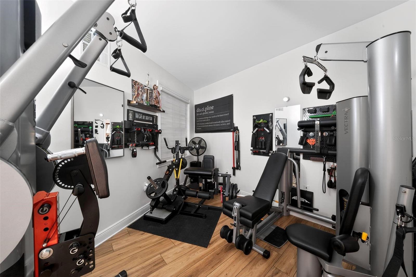 Image 40 of 44 For 2351 Lakeview Drive 302