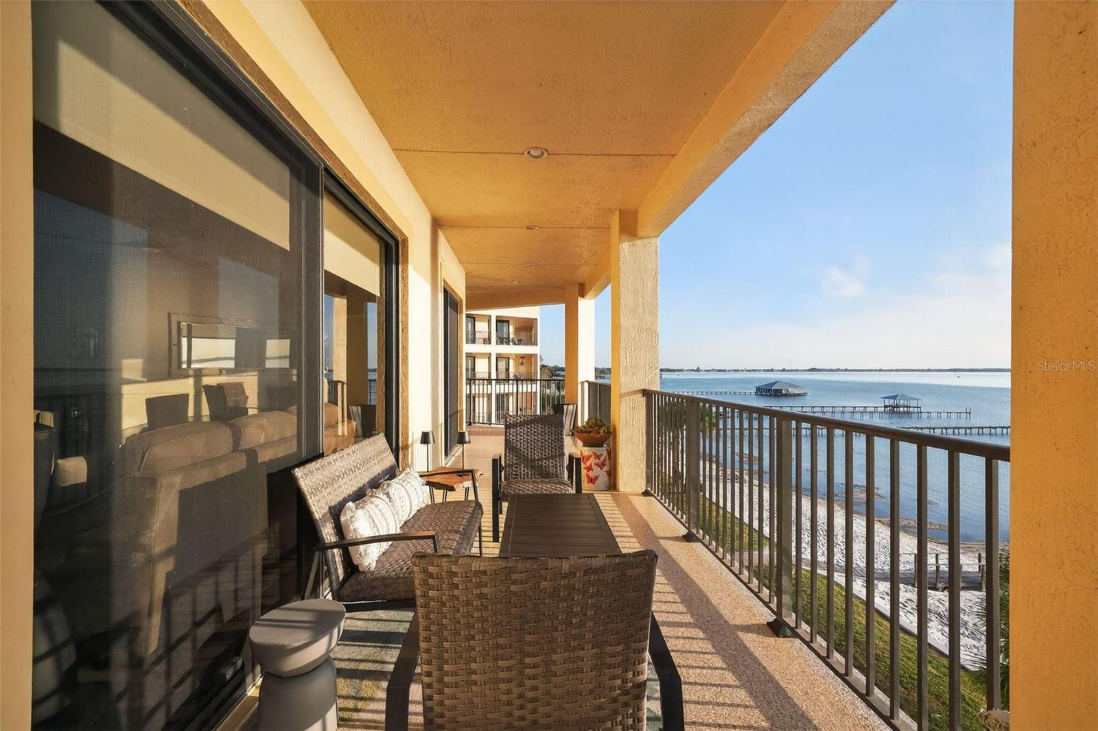 Image 7 of 44 For 2351 Lakeview Drive 302