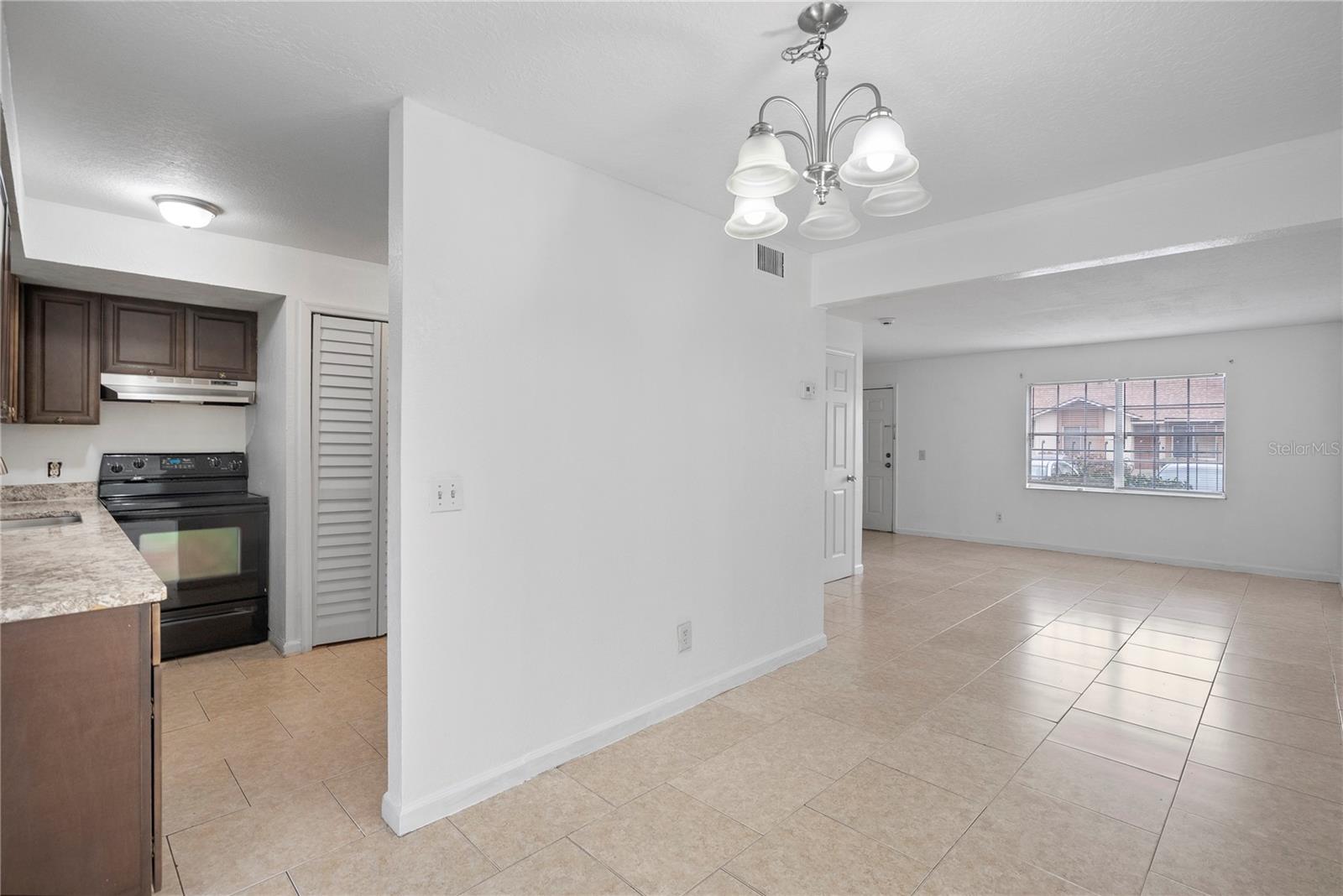 Image 11 of 24 For 5175 La Mancha Court 31