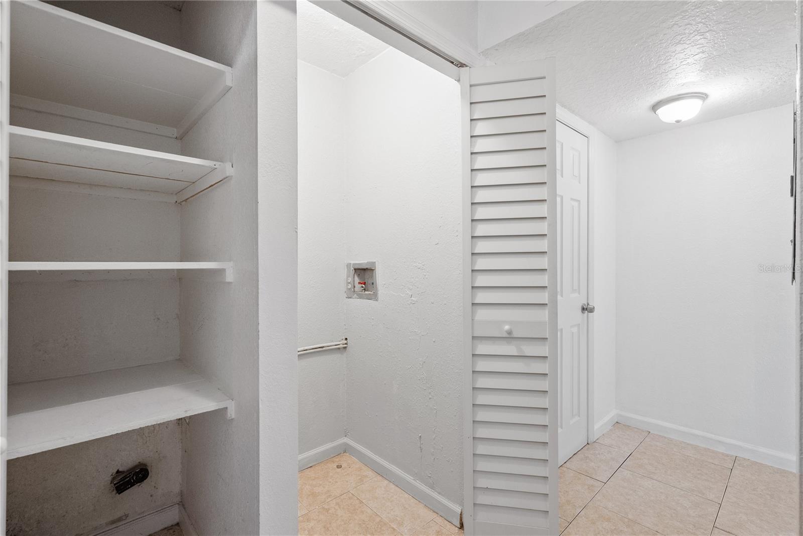 Image 14 of 24 For 5175 La Mancha Court 31