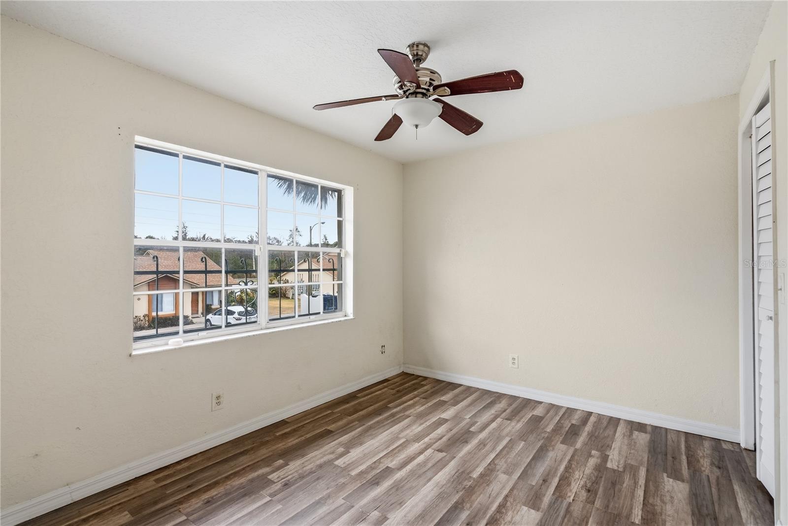 Image 18 of 24 For 5175 La Mancha Court 31