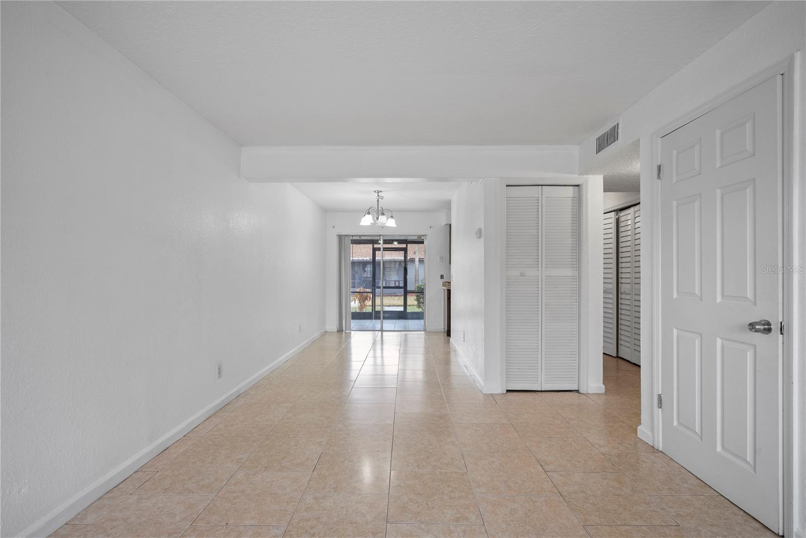 Image 7 of 24 For 5175 La Mancha Court 31