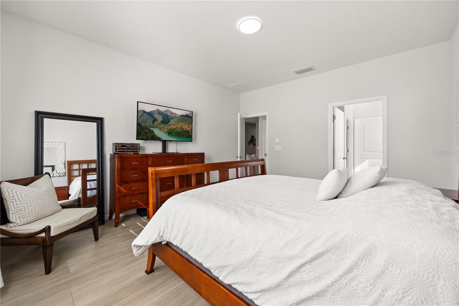 Image 16 of 33 For 2274 Tudor Rose Drive