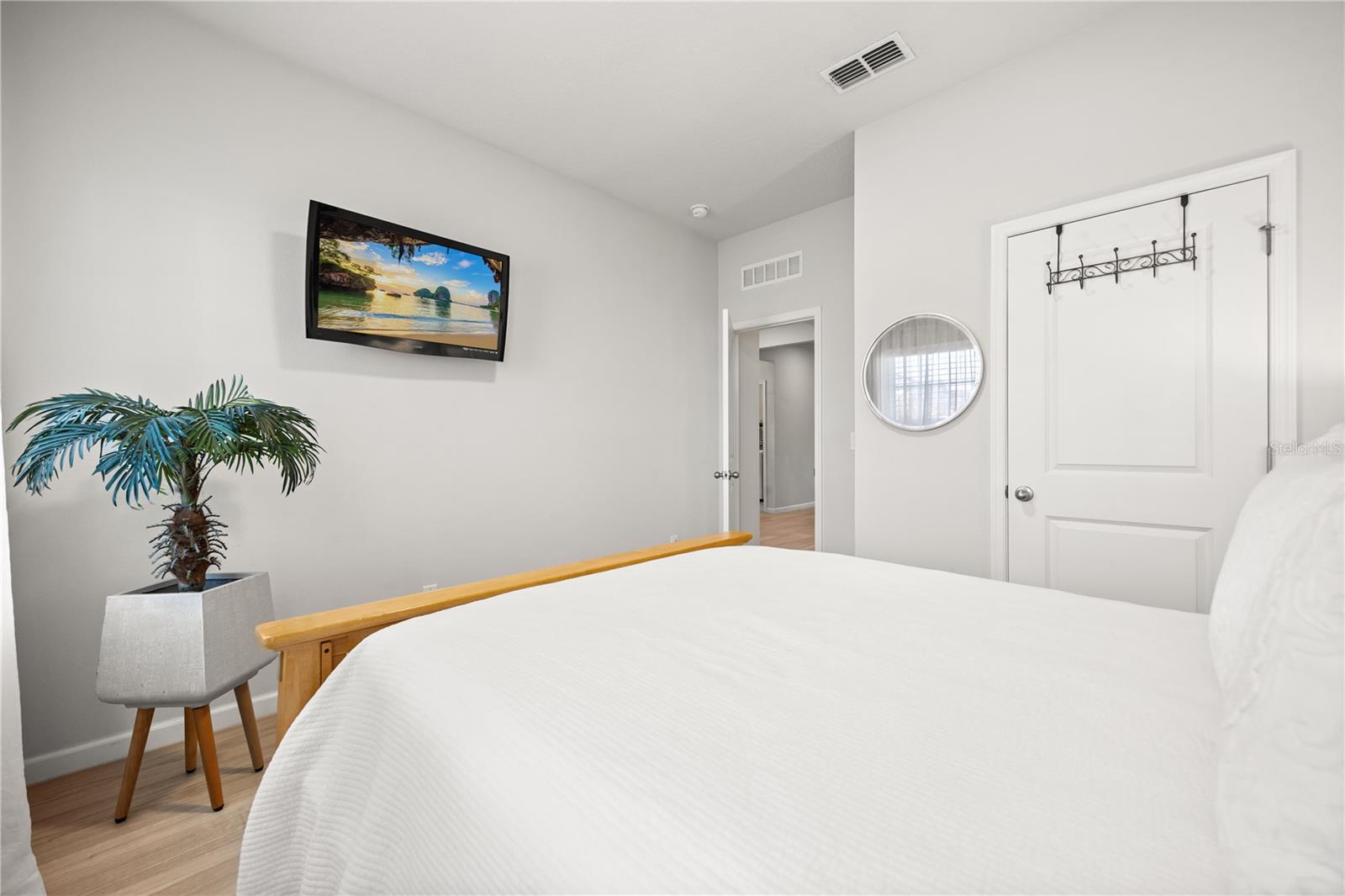 Image 21 of 33 For 2274 Tudor Rose Drive