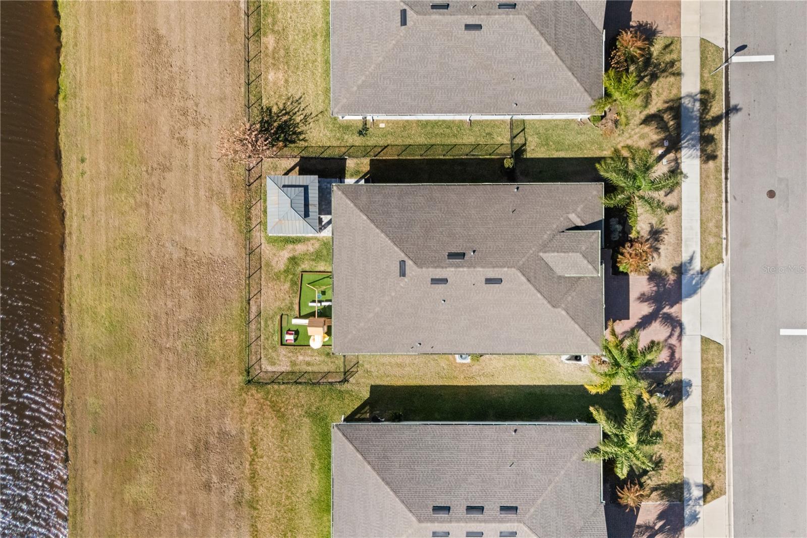 Image 31 of 33 For 2274 Tudor Rose Drive