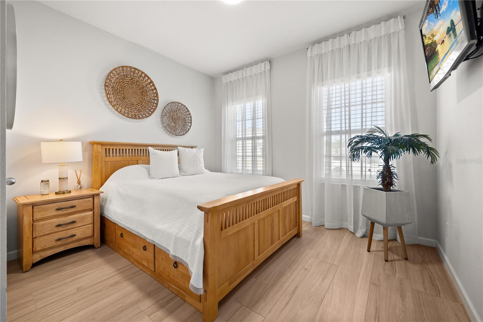 Image 7 of 33 For 2274 Tudor Rose Drive