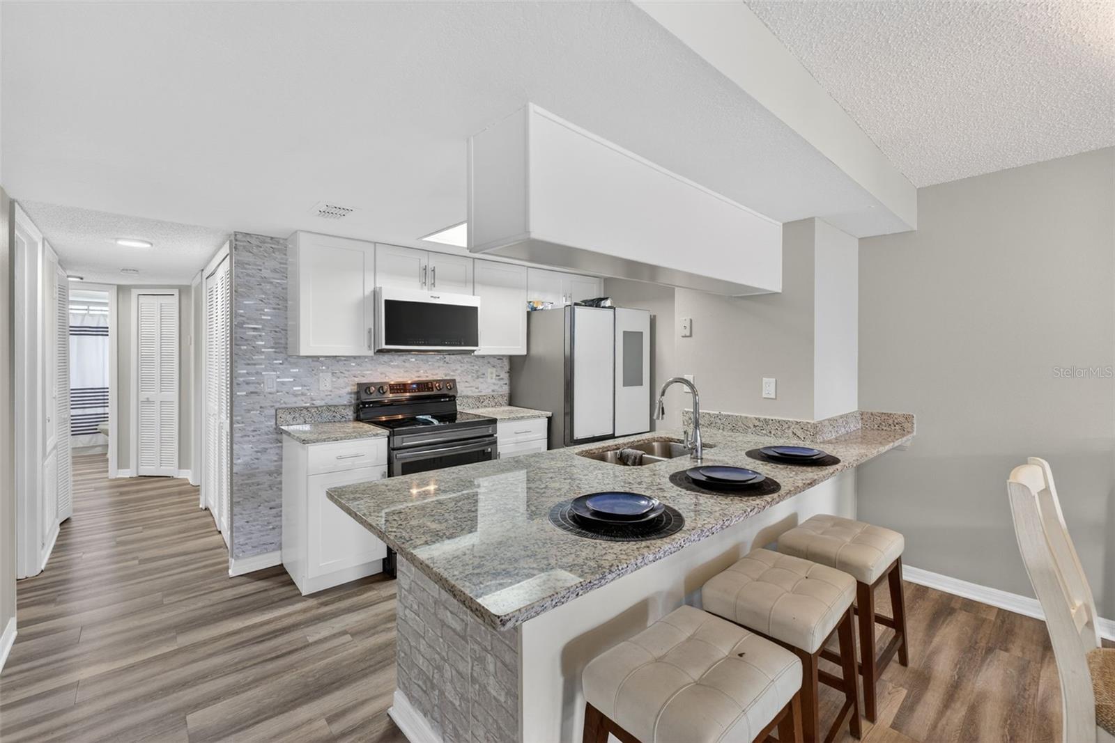 Image 15 of 50 For 5017 Laguna Bay Circle 99