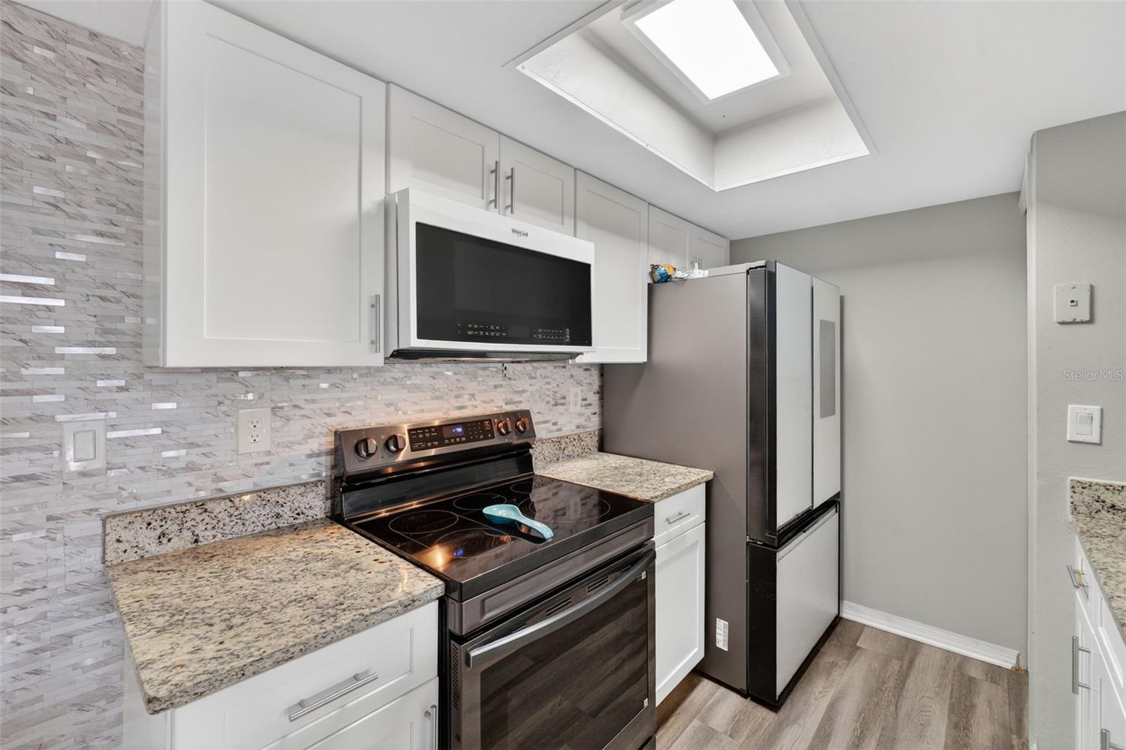 Image 17 of 50 For 5017 Laguna Bay Circle 99