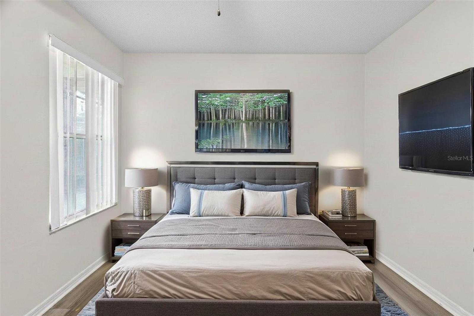 Image 22 of 50 For 5017 Laguna Bay Circle 99