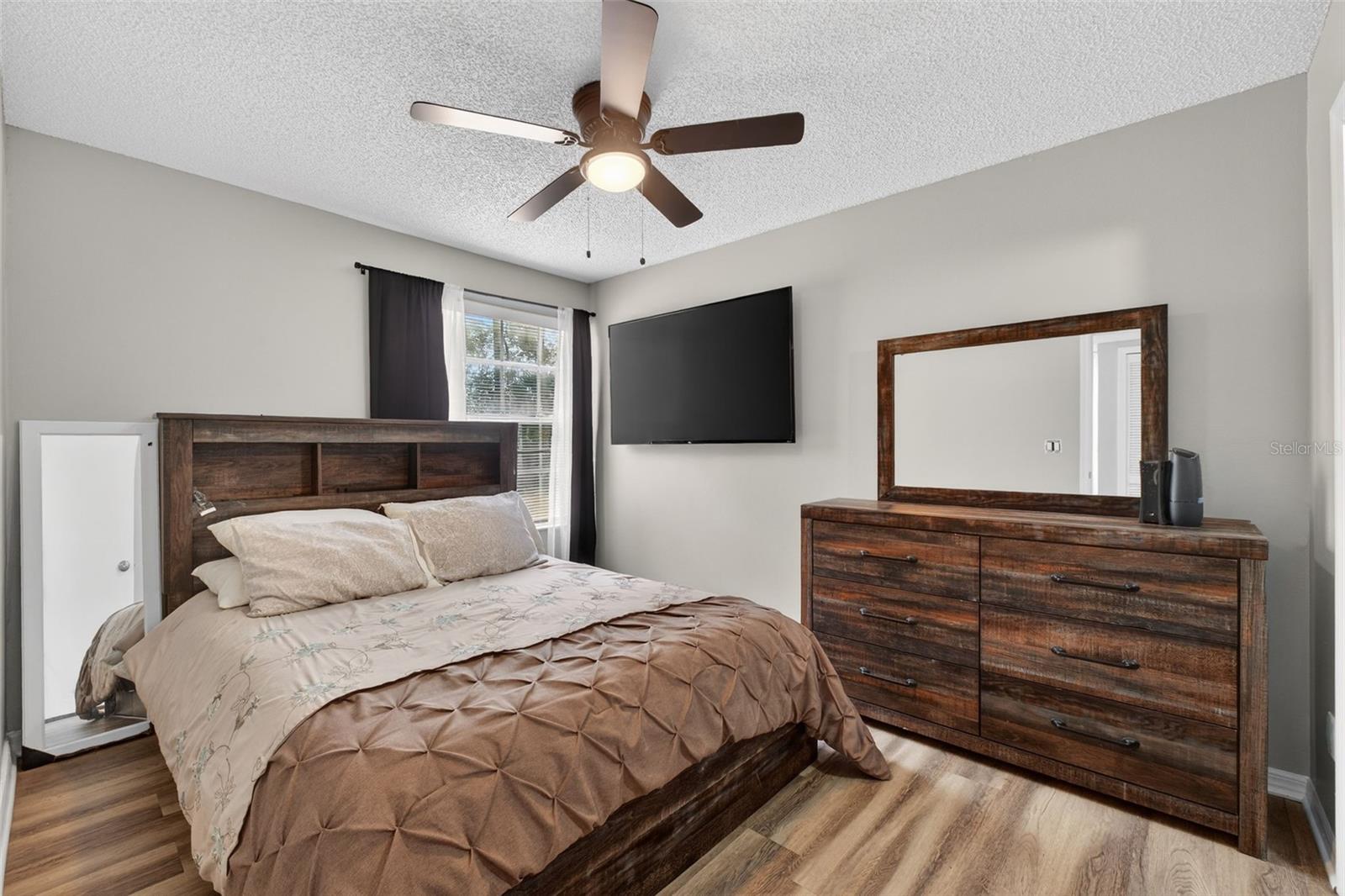 Image 23 of 50 For 5017 Laguna Bay Circle 99