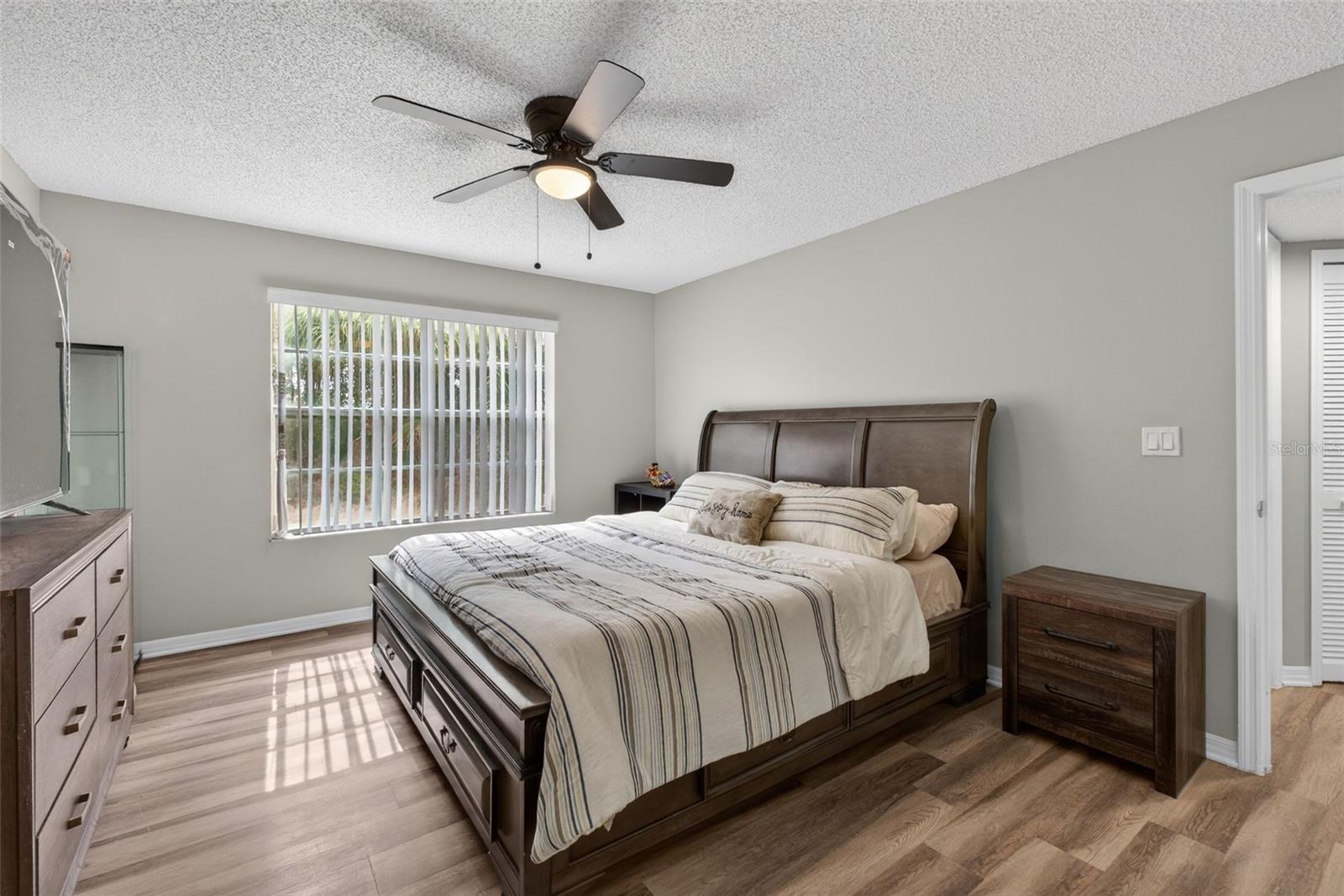 Image 31 of 50 For 5017 Laguna Bay Circle 99