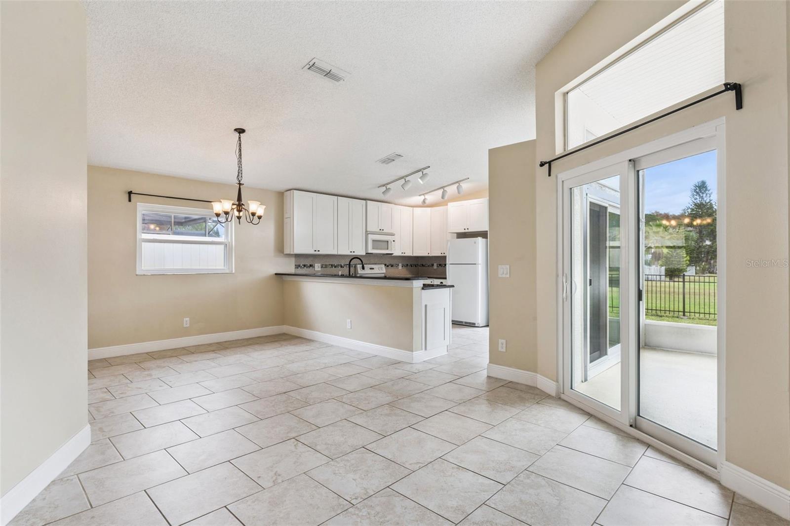 Image 11 of 58 For 14643 Traders Path