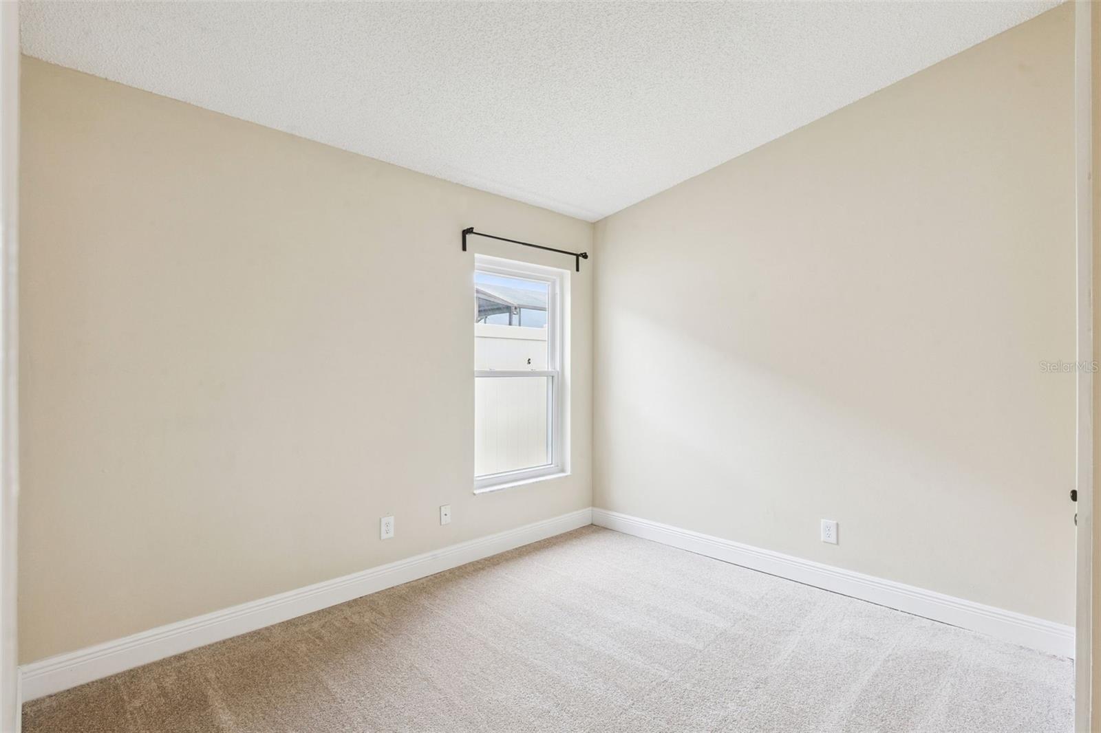 Image 21 of 58 For 14643 Traders Path