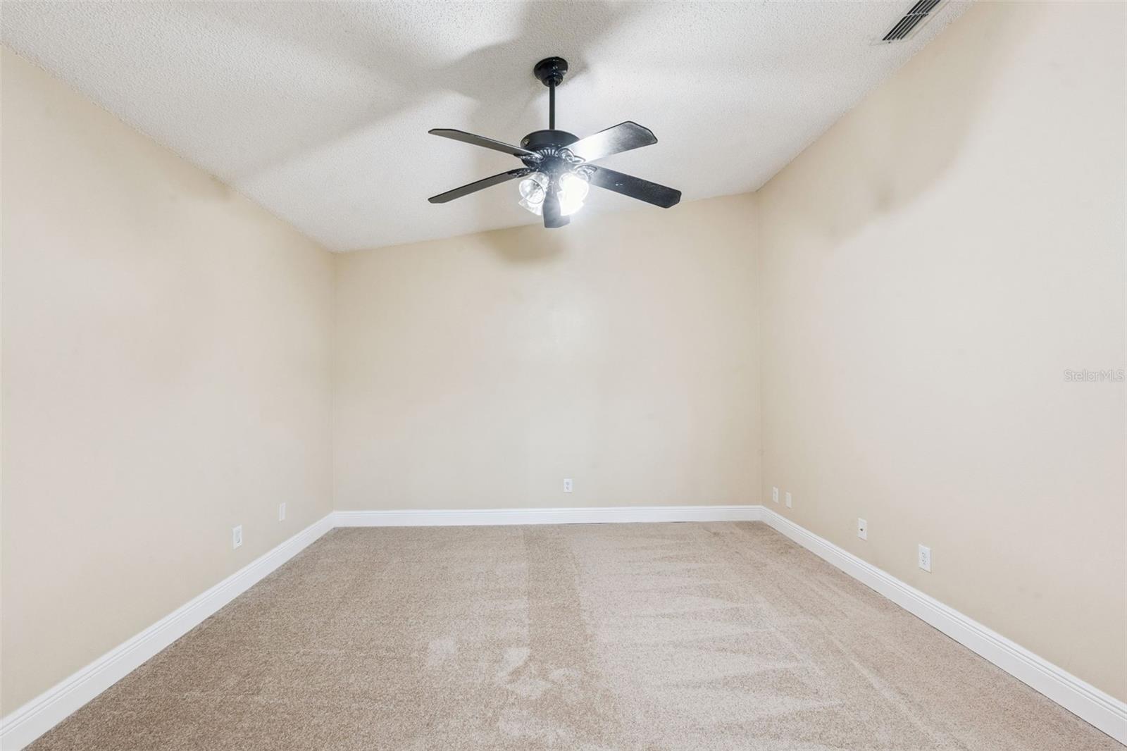 Image 28 of 58 For 14643 Traders Path