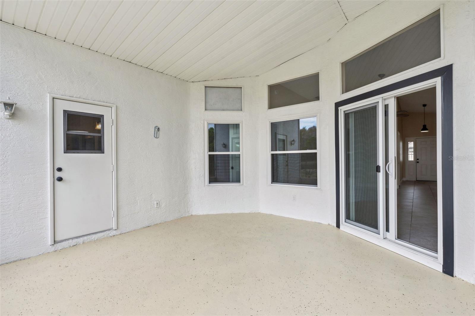 Image 33 of 58 For 14643 Traders Path