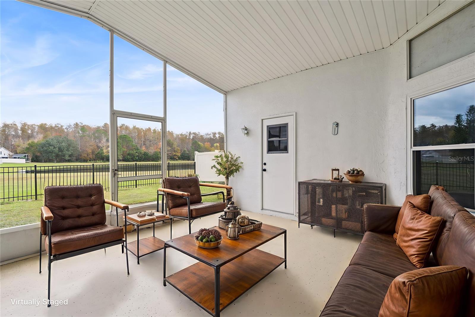 Image 35 of 58 For 14643 Traders Path