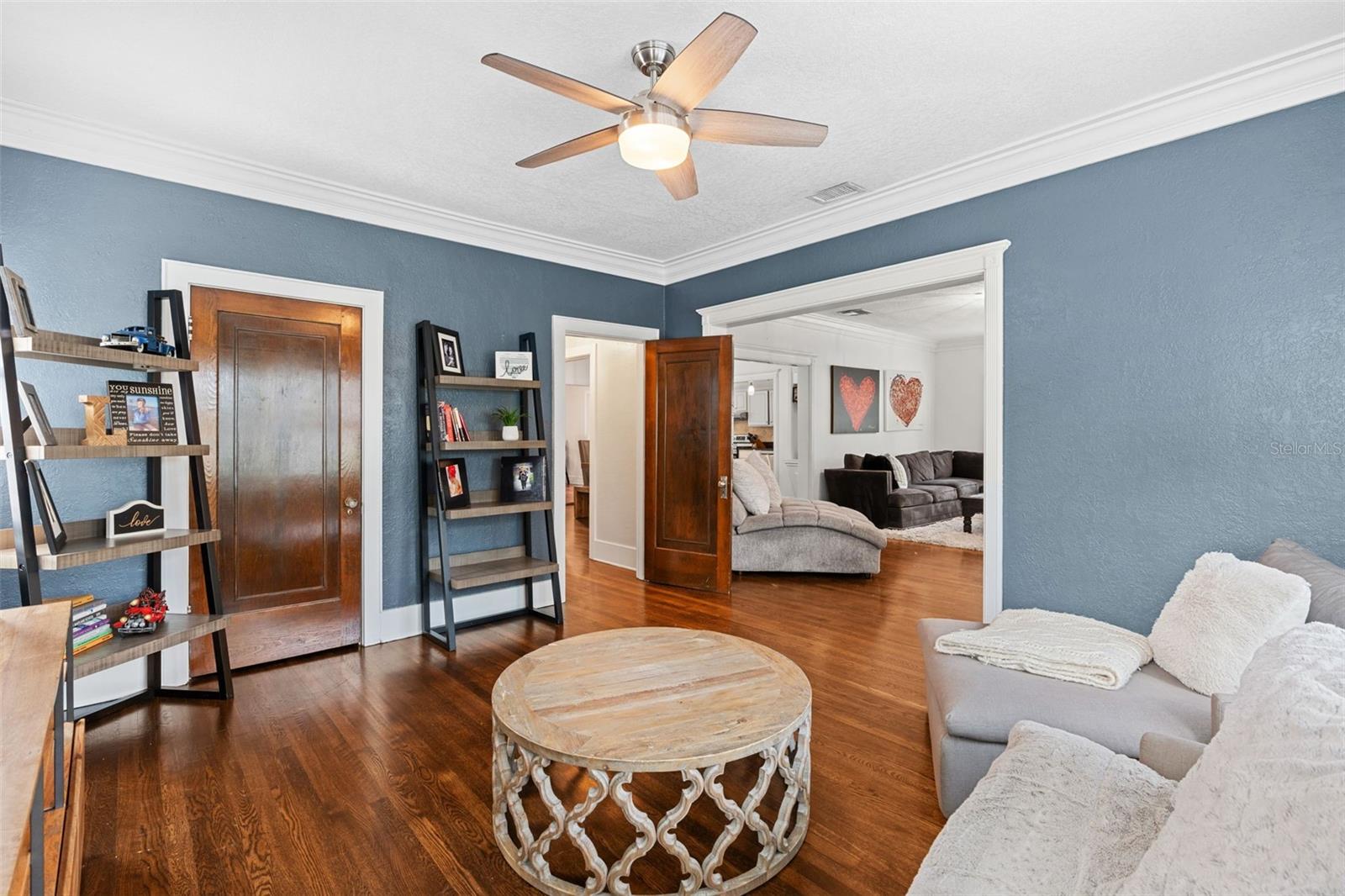 Image 9 of 35 For 521 Sheridan Boulevard