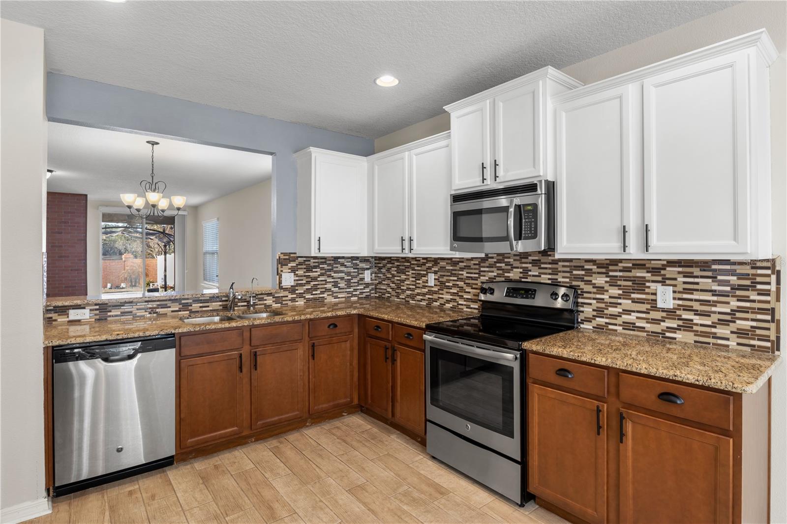 Image 6 of 26 For 8017 Page Court