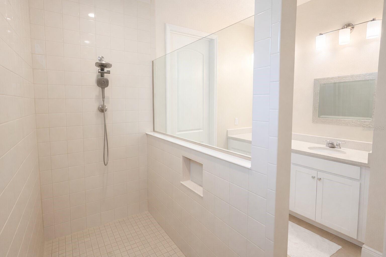 Image 24 of 25 For 9241 Patrimonio Loop