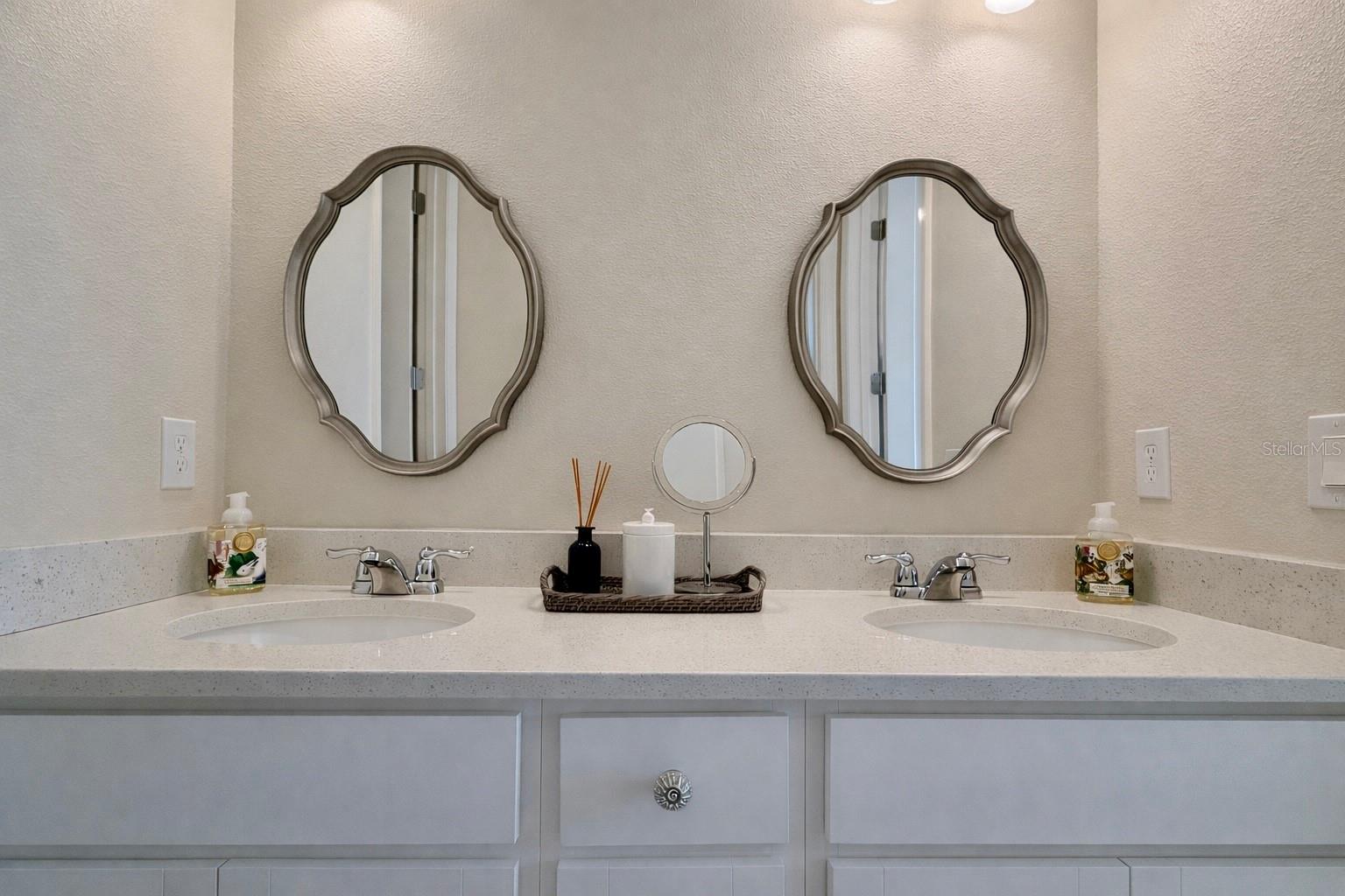 Image 6 of 25 For 9241 Patrimonio Loop