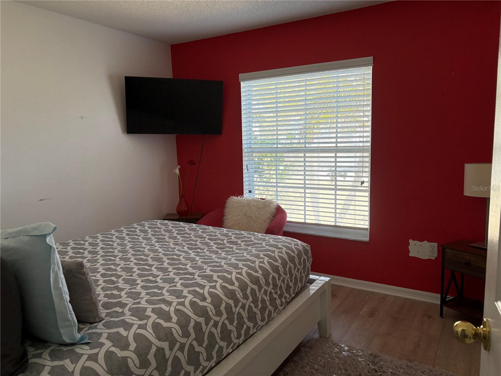 Image 12 of 23 For 128 Lake Shore Parkway