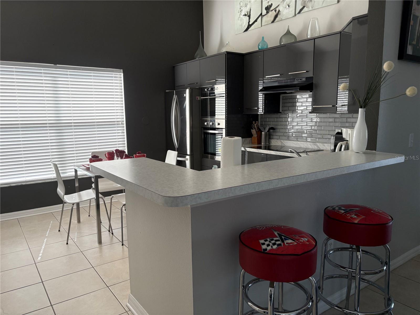 Image 7 of 23 For 128 Lake Shore Parkway