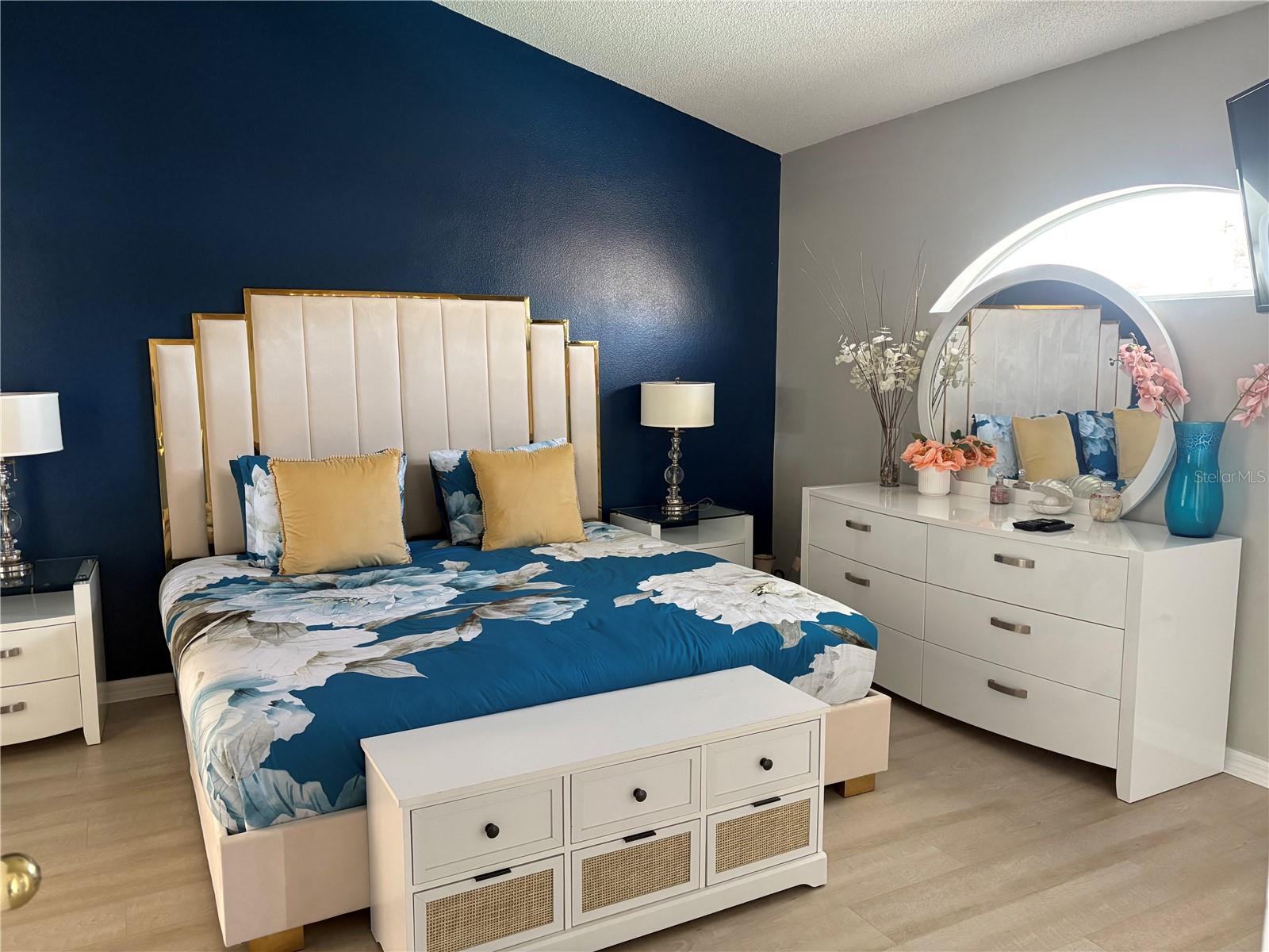 Image 8 of 23 For 128 Lake Shore Parkway