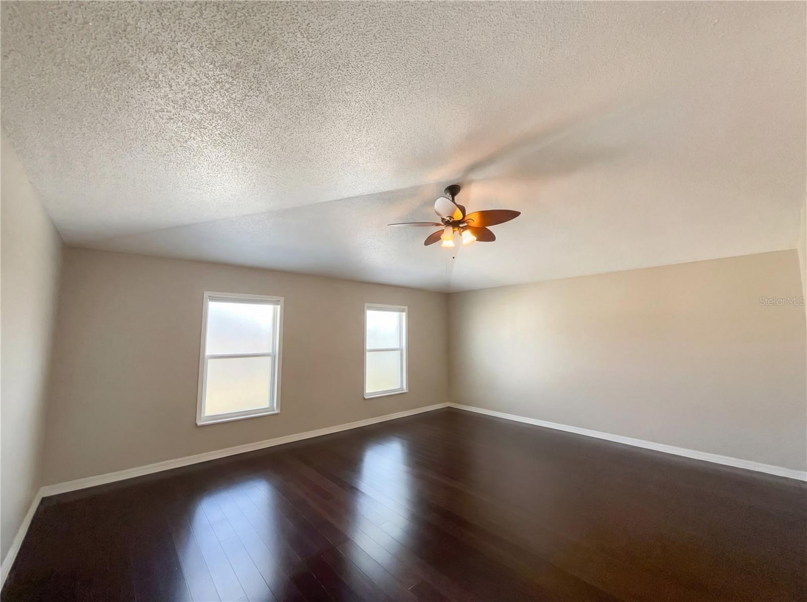 Image 19 of 29 For 8286 Settlers Creek Loop