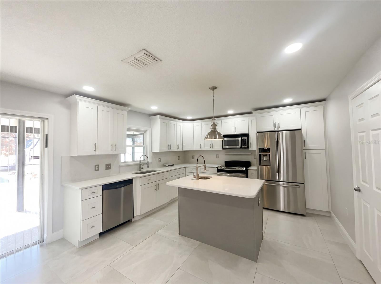 Image 2 of 29 For 8286 Settlers Creek Loop