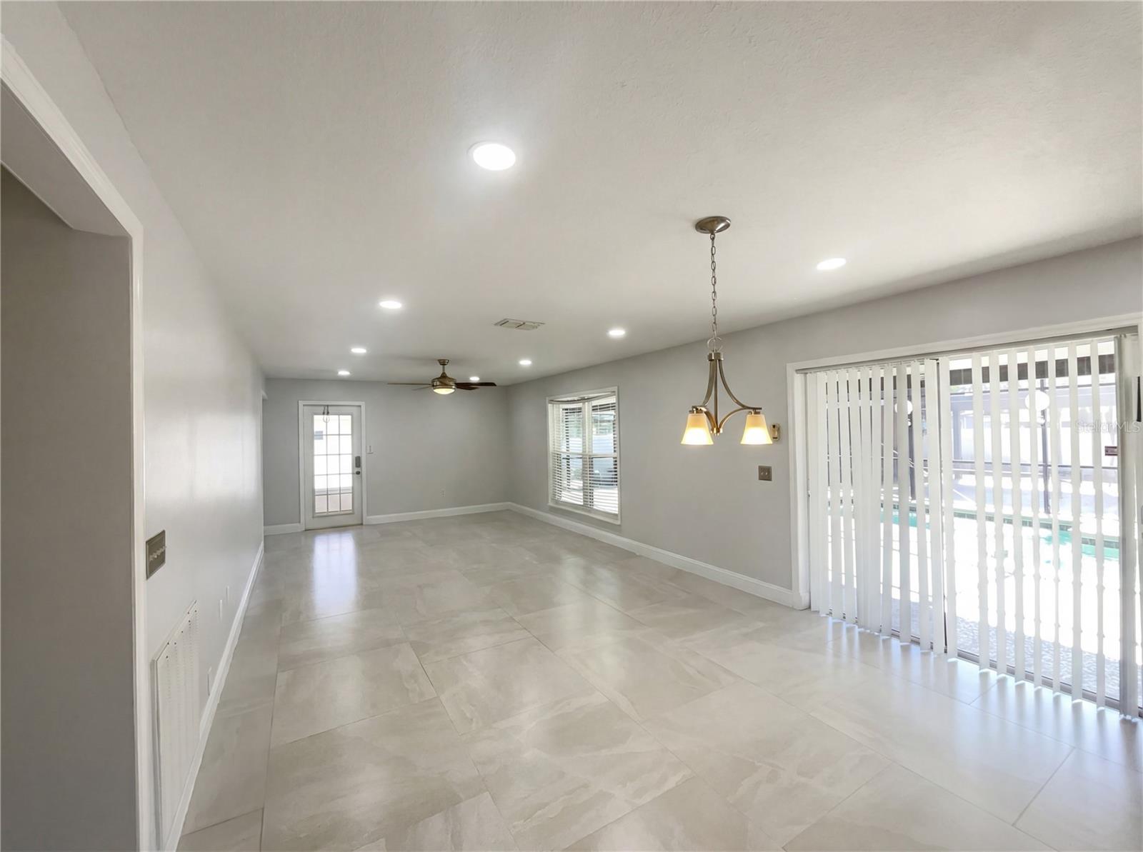 Image 3 of 29 For 8286 Settlers Creek Loop