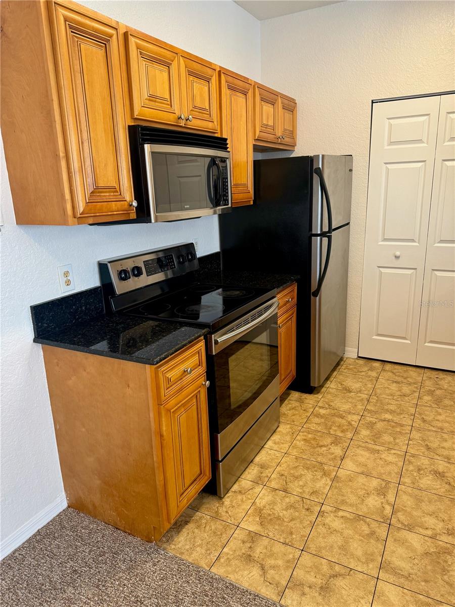 Image 8 of 19 For 832 Grand Regency Point 204