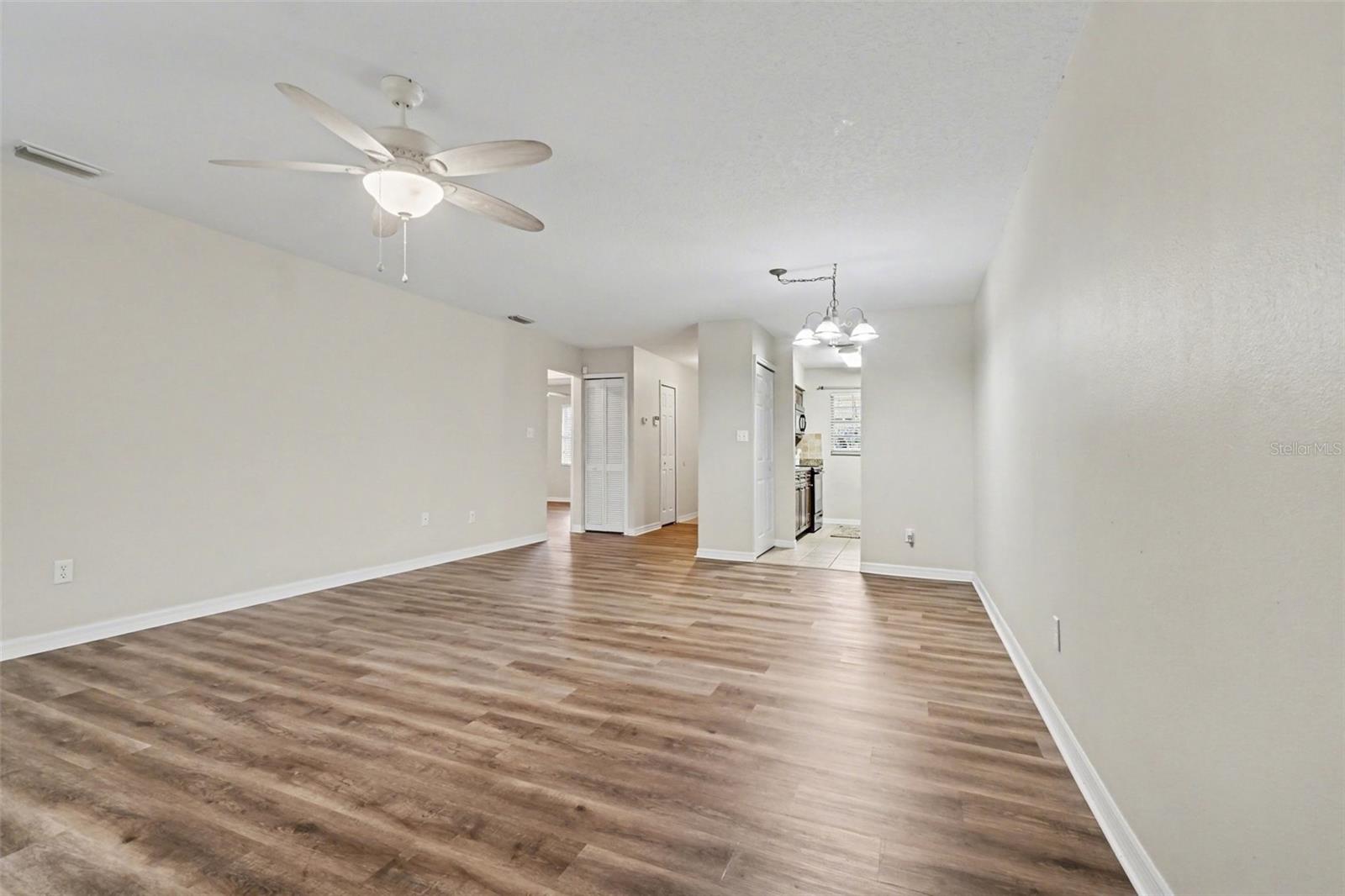 Image 4 of 24 For 4864 Tangerine Avenue 4864