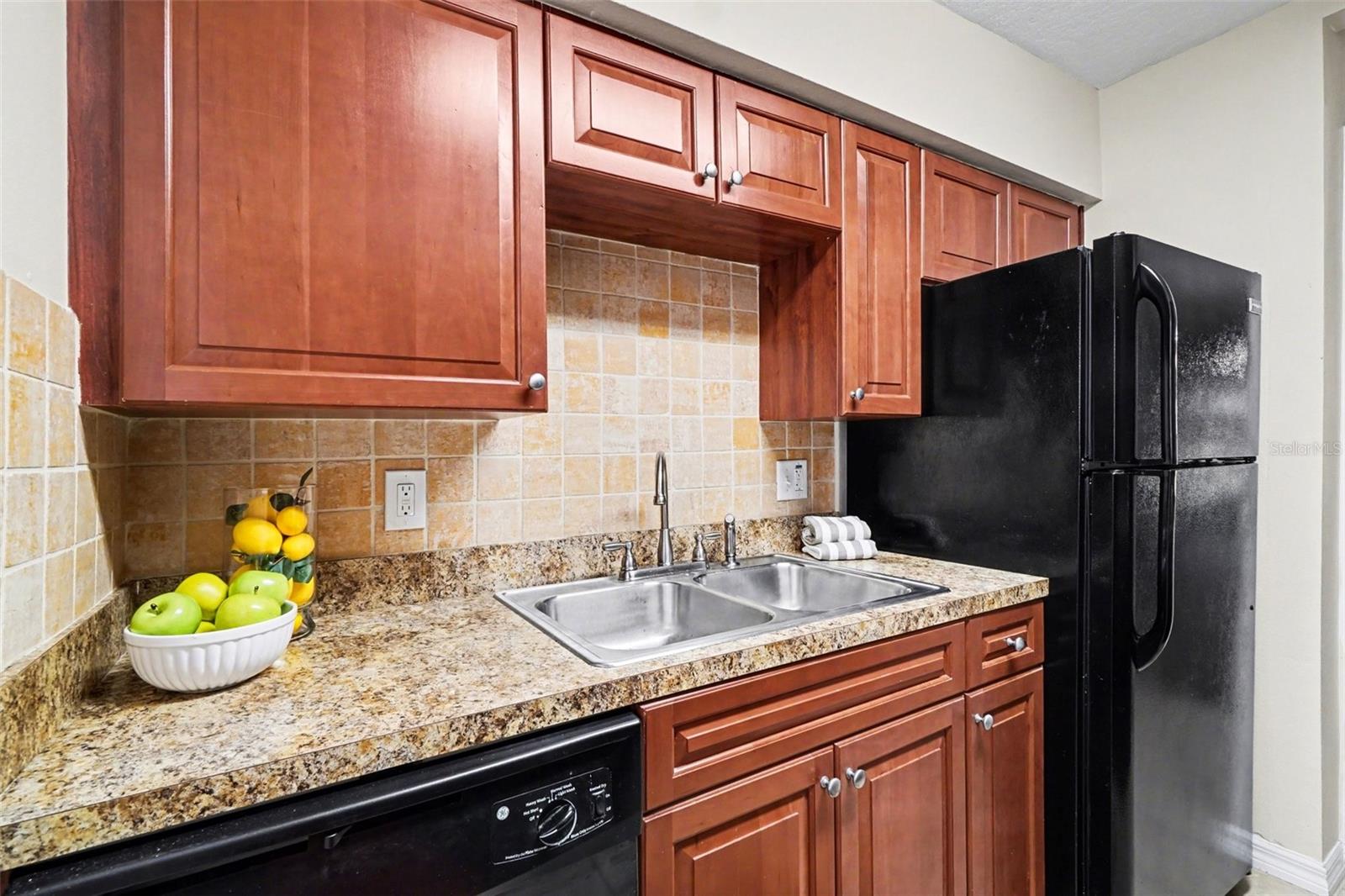 Image 6 of 24 For 4864 Tangerine Avenue 4864