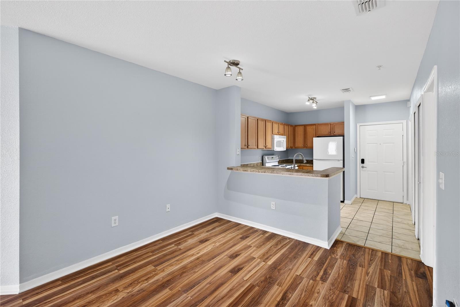 Image 10 of 21 For 5550 Michigan Street 3306