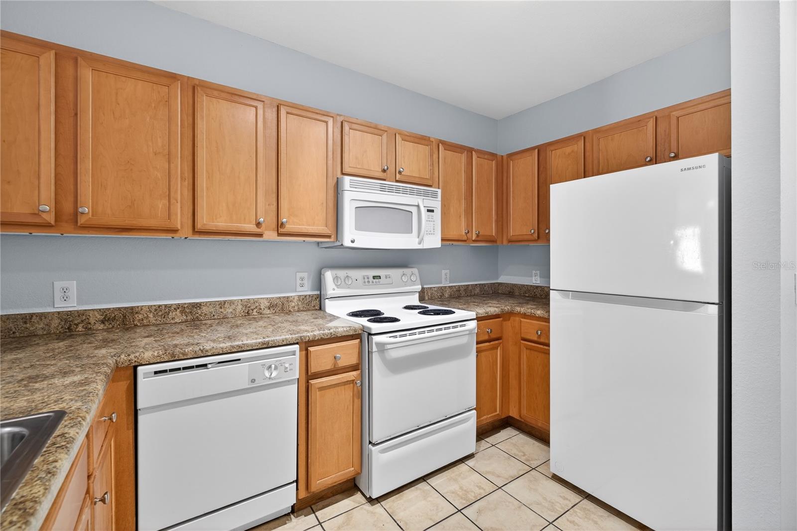 Image 12 of 21 For 5550 Michigan Street 3306