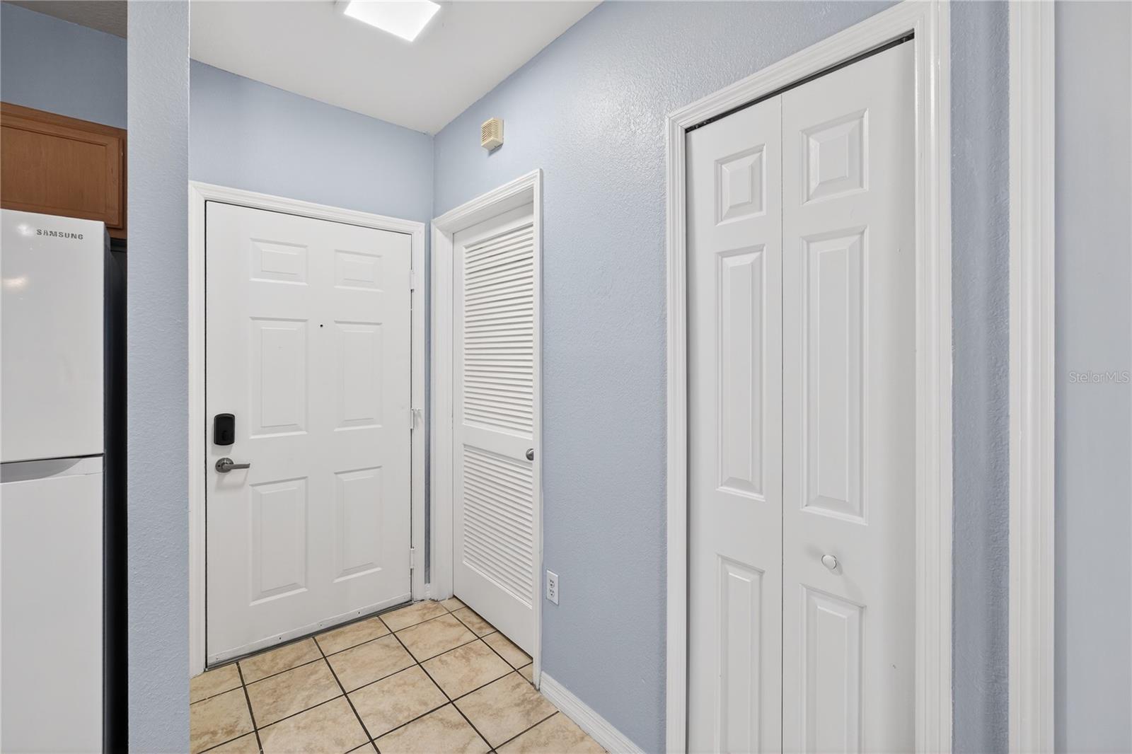 Image 18 of 21 For 5550 Michigan Street 3306