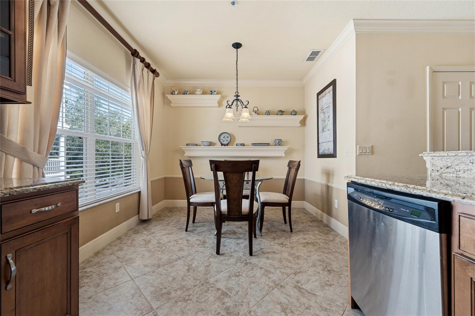 Image 18 of 49 For 107 Mcleods Way