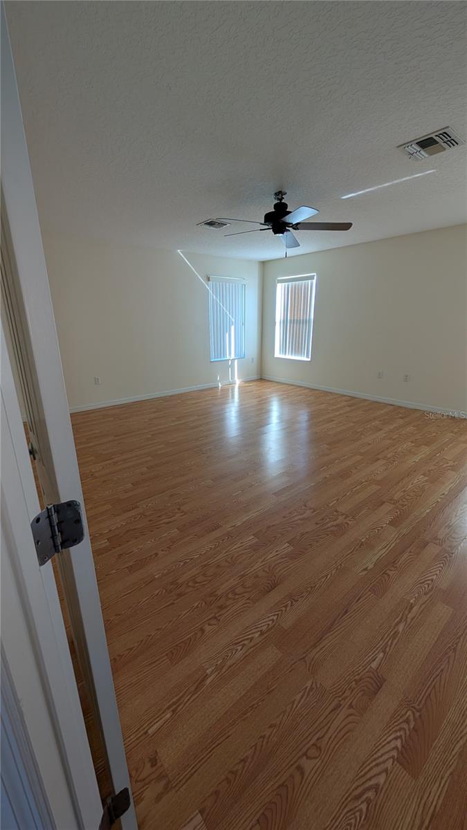 Image 11 of 16 For 2724 Lyndscape Street