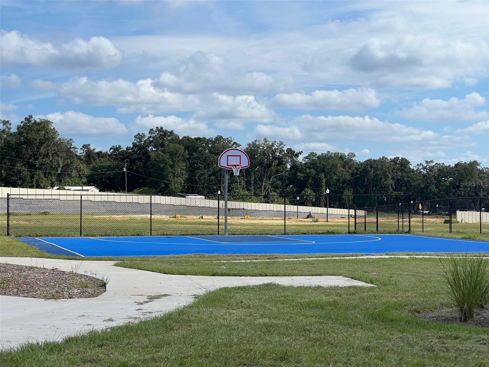 Image 22 of 23 For 10338 161st Street