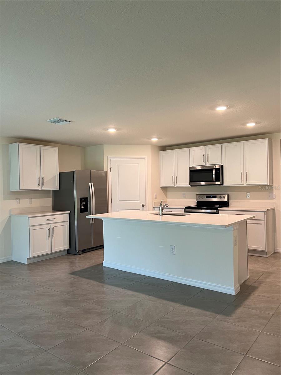 Image 5 of 23 For 10338 161st Street