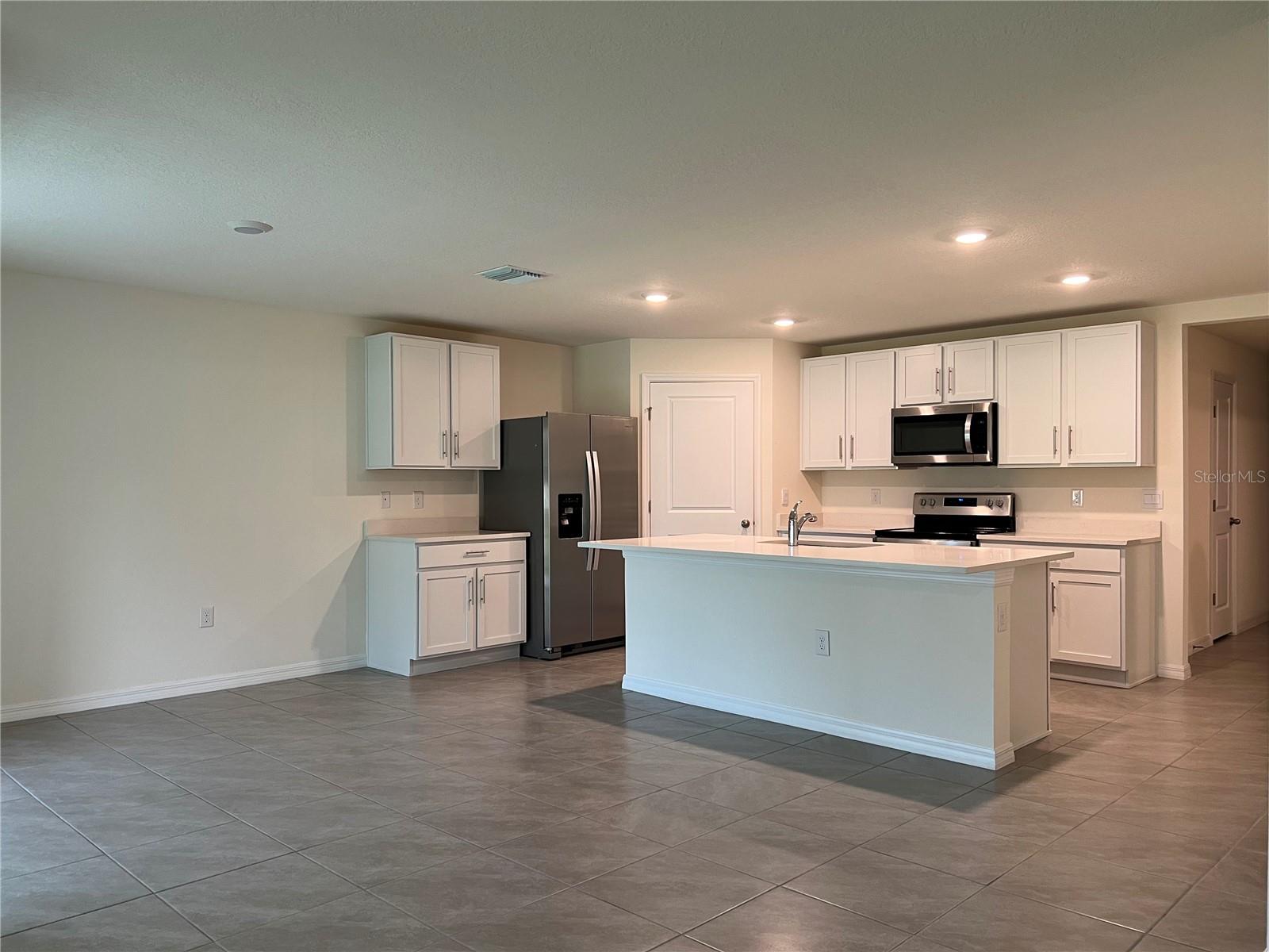 Image 6 of 23 For 10338 161st Street