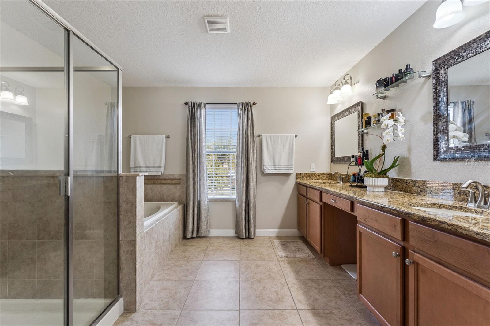 Image 28 of 35 For 14644 Crosston Bay Court