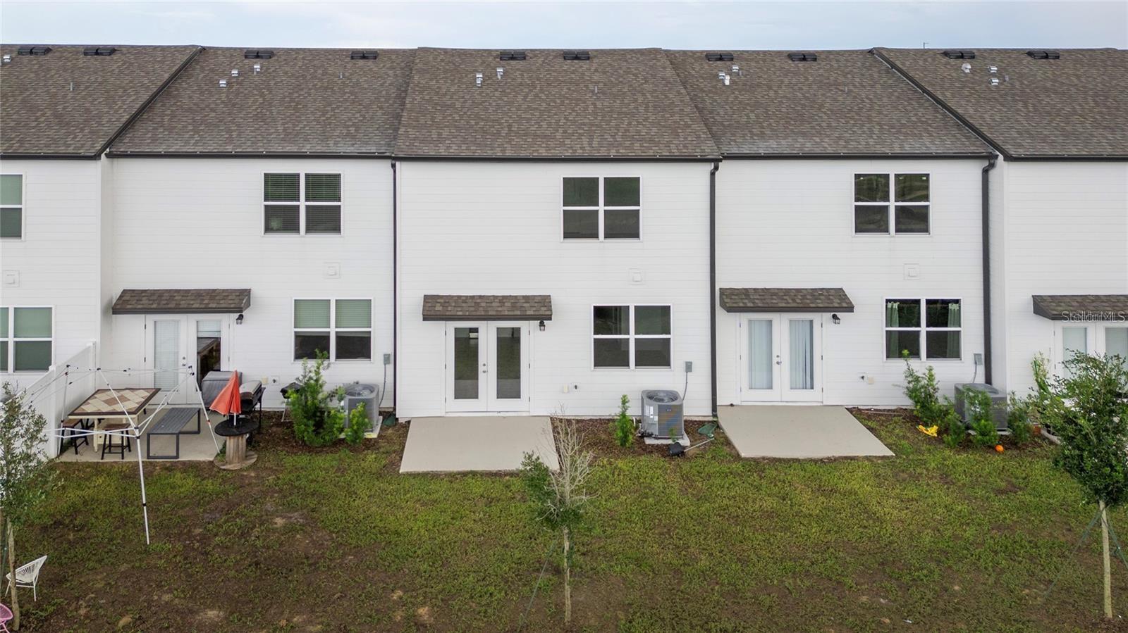 Image 10 of 23 For 221 Mandovi Street